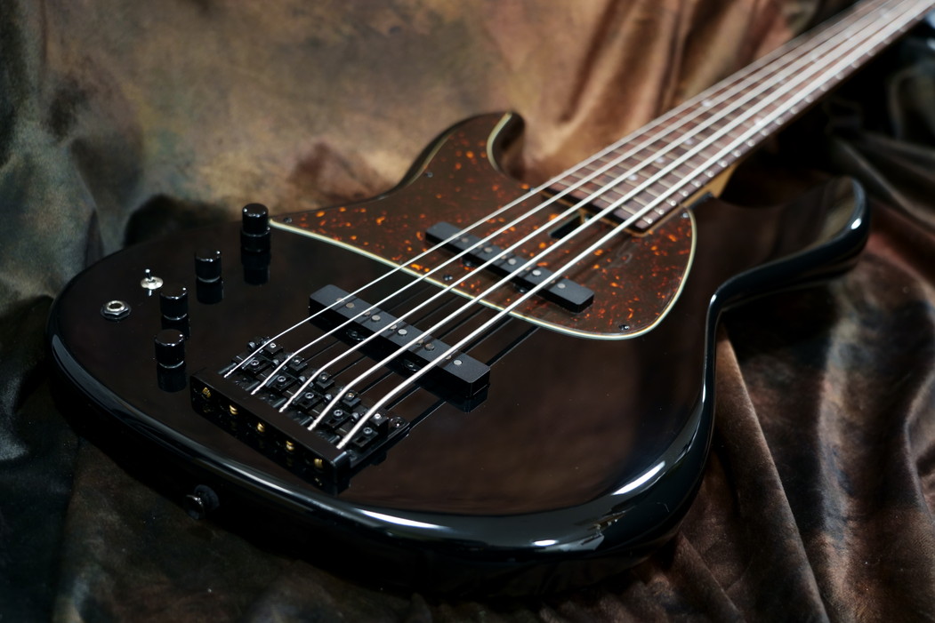 Fodera NYC Empire 5st 70FH/21フレット
